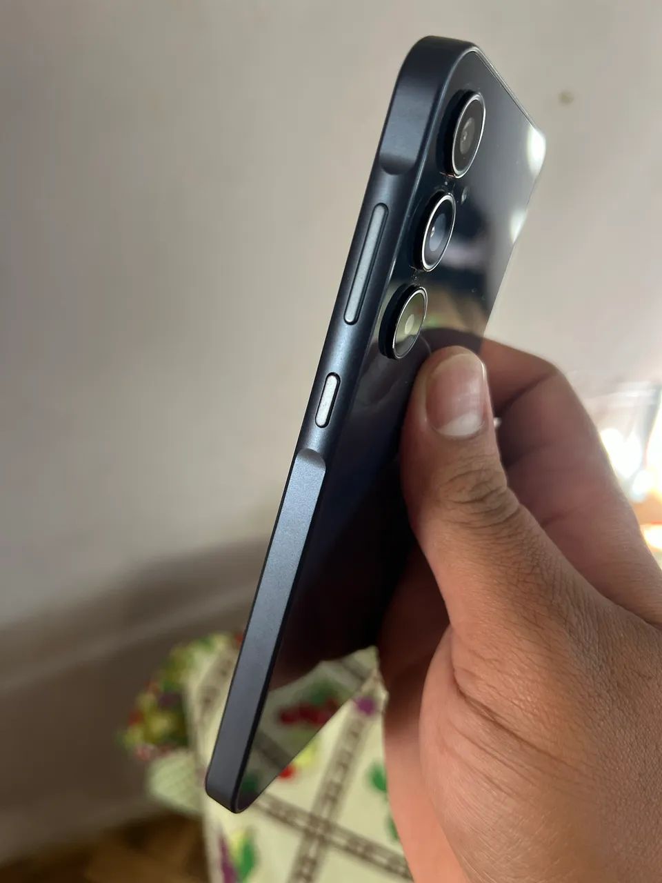 Vendo Samsung A35 5G com poblema no microfone, de resto funciona normal  - Foto 3