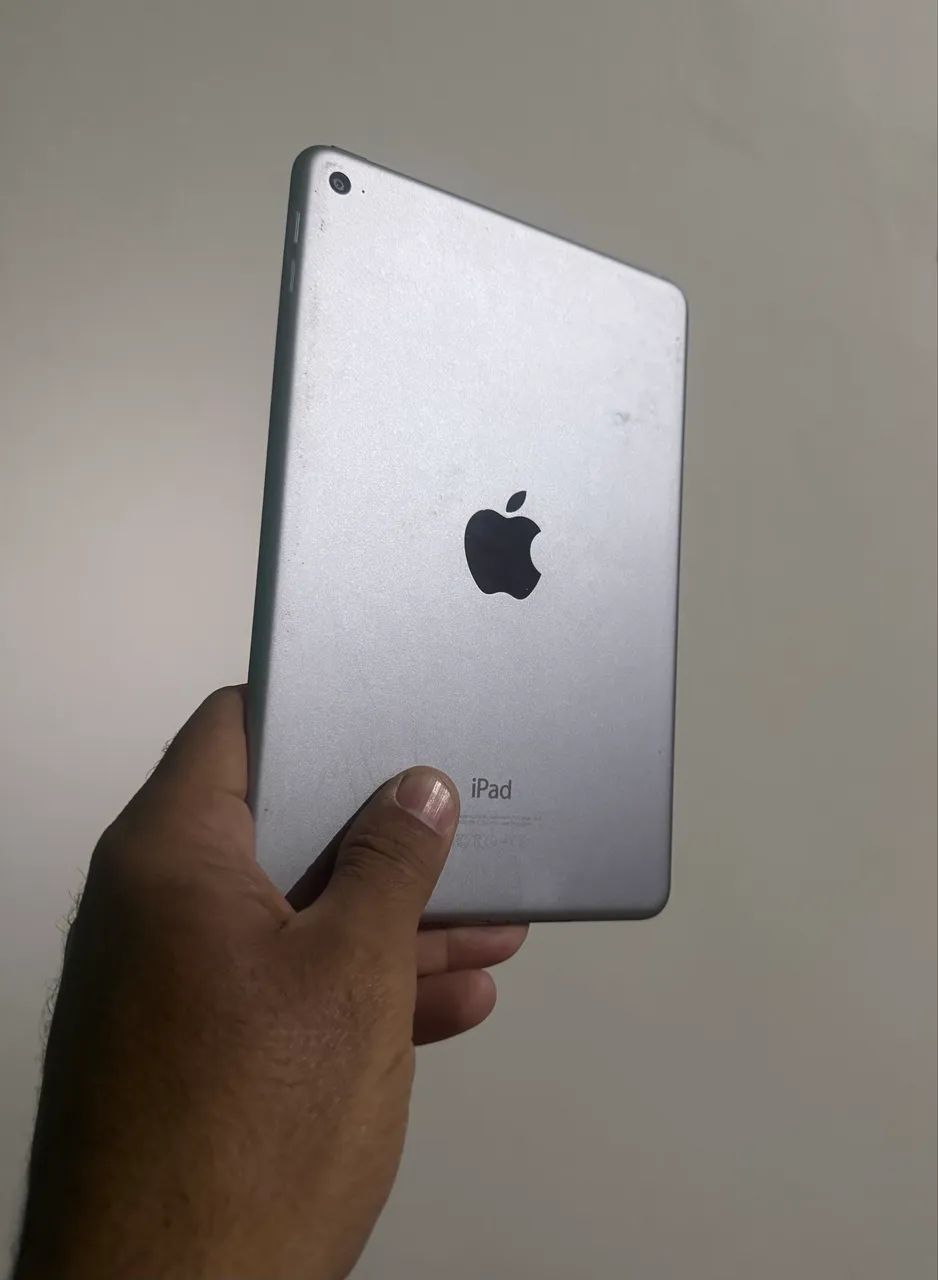 iPad mini 4 128GB WiFi+Cellular シルバー Apple iPad Mini 4 (recondicionado), Space Gray, 128GB WiFi +