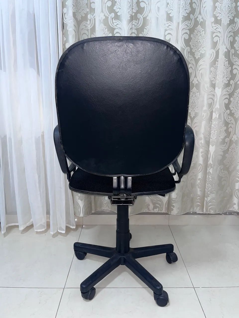 Cadeira Diretor Semi Nova - Foto 2