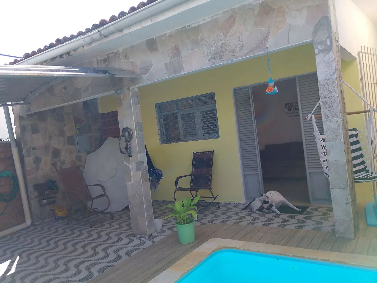 Casa com piscina. Trincheiras. - Foto 4