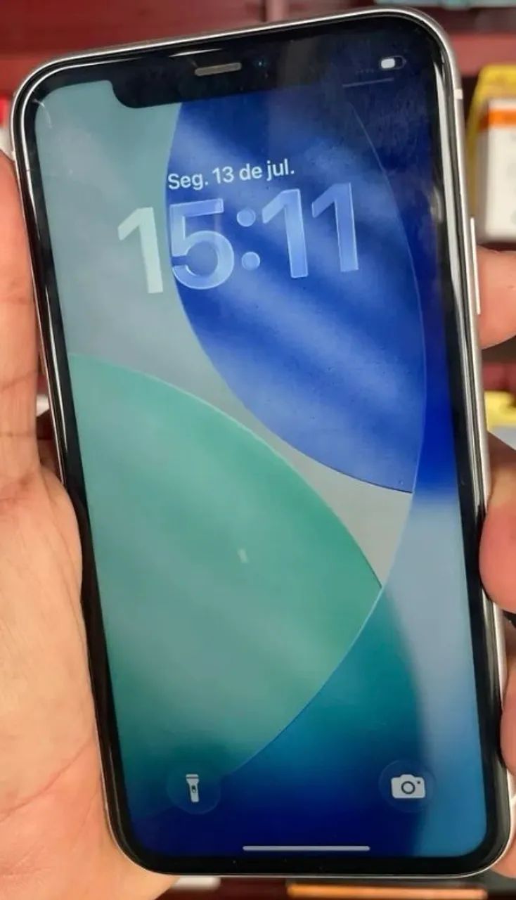 iPhone 11 em ótimo estado 