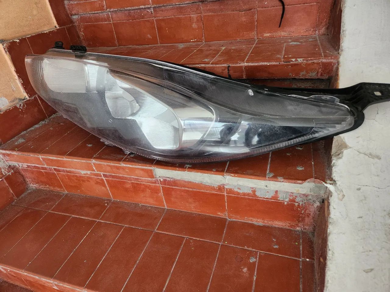Farol New fiesta 403953348857057281