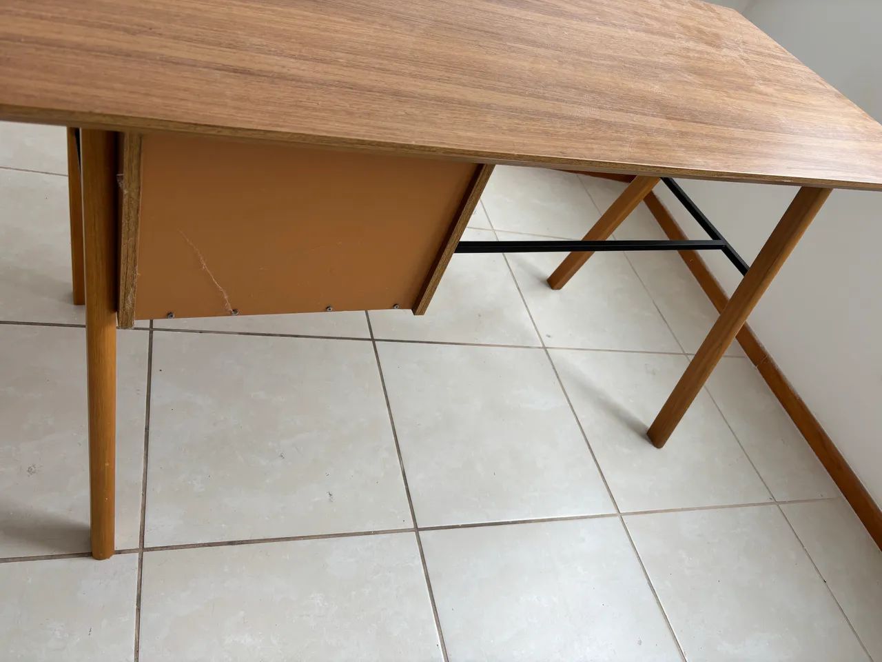 PARA VENDER - Escrivaninha perfeito estado - Foto 2