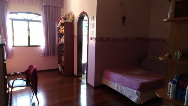 Excelente sobrado na Quadra 06, Sobradinho. Localização privilegiada + Segurança - Foto 6