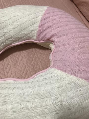 Almofada amamentação rosa e branca - Foto 3