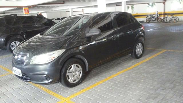 Onix Lt 1.0 cinza