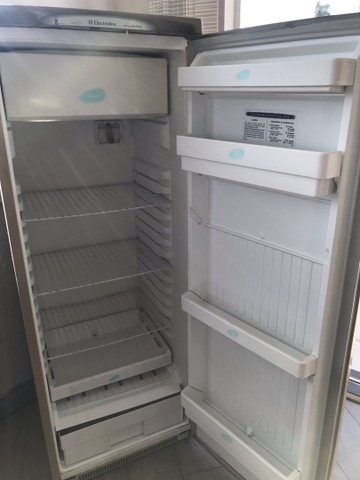 Refrigerador Eletrolux 270 litros - Foto 4