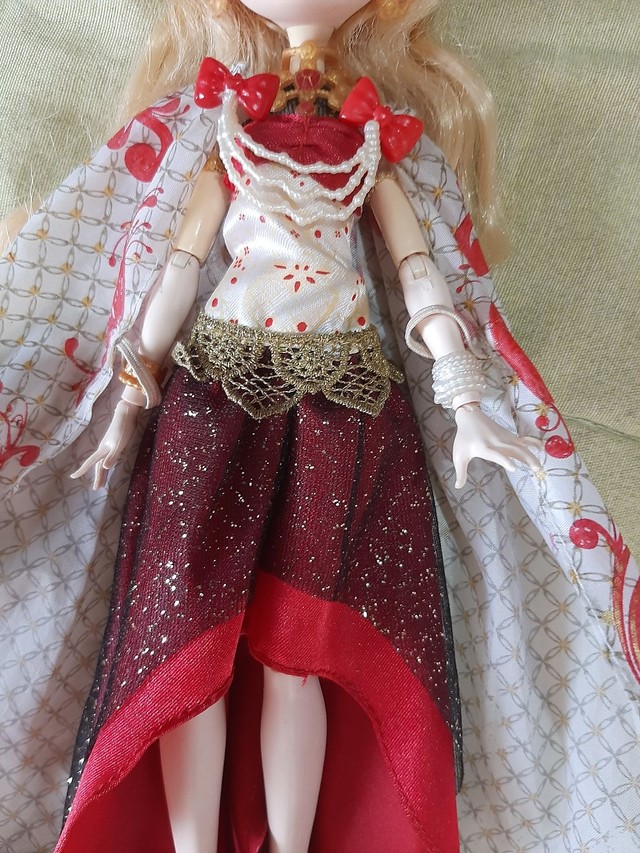 Boneca  Ever After High APPLE WHITE - LEGACY DAY