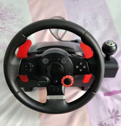 VOLANTE LOGITECH DRIVING FORCE GT d'occasion pour 120 EUR in Los Hueros sur  WALLAPOP