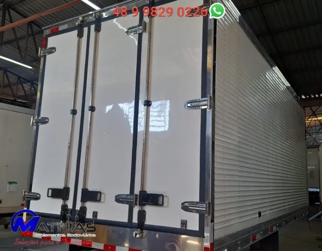 Ref 1799 BFG 550 Baú frigorífico gancheiro alt. interna 2.20 2023 S