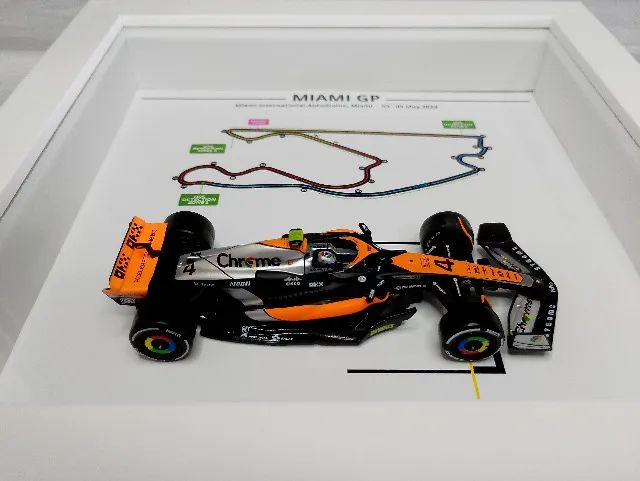 Quadro com miniatura F1 Mclaren Lando Norris #4 - Foto 2