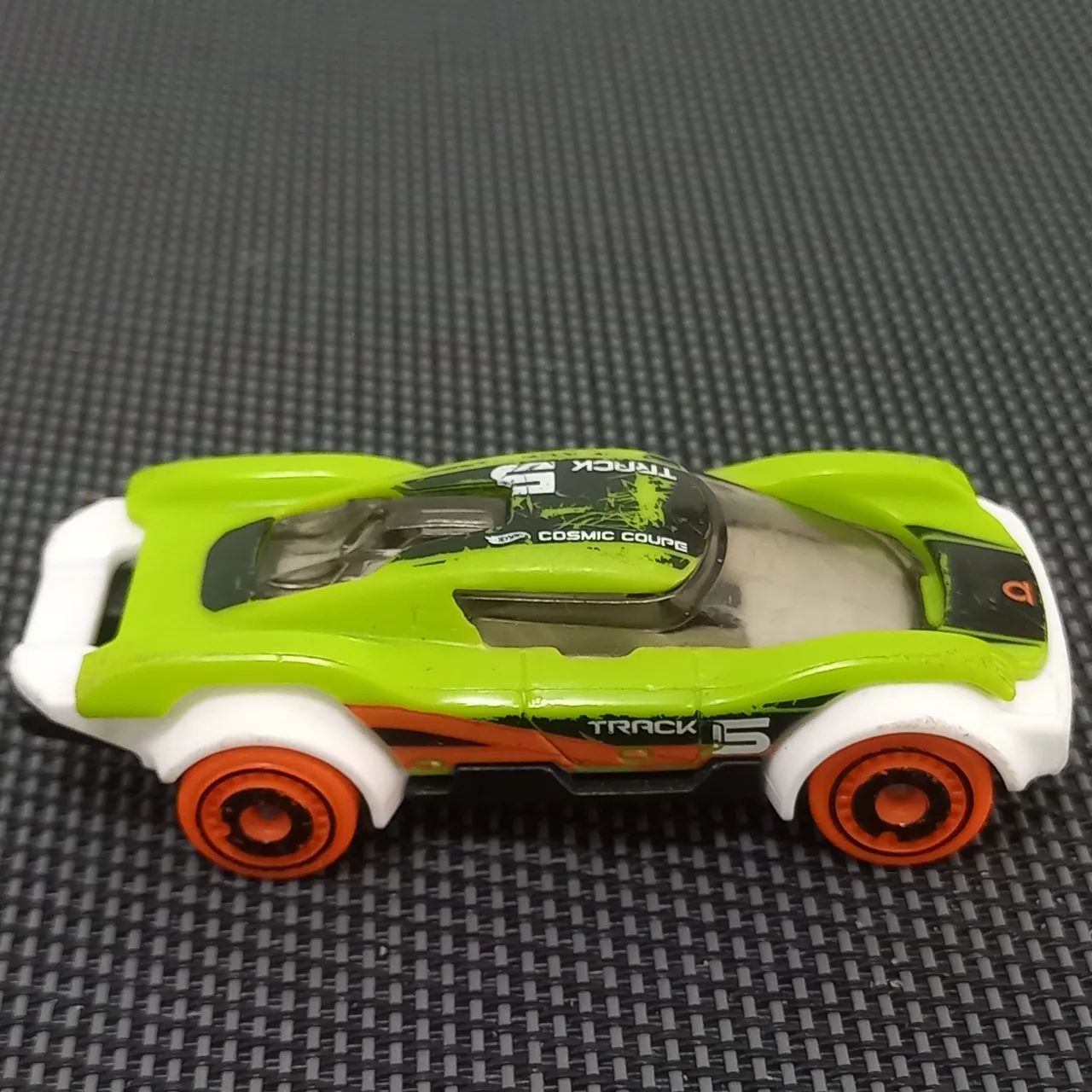 Miniatura Hot Wheels Cosmic Coupe. - Foto 4