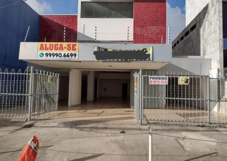 ALUGA-SE IMÓVEL COMERCIAL NO PINA