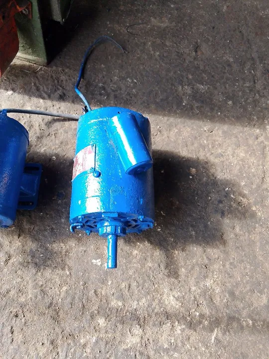 Vendo um motor monofásico 1/2 cv 3500rpm
