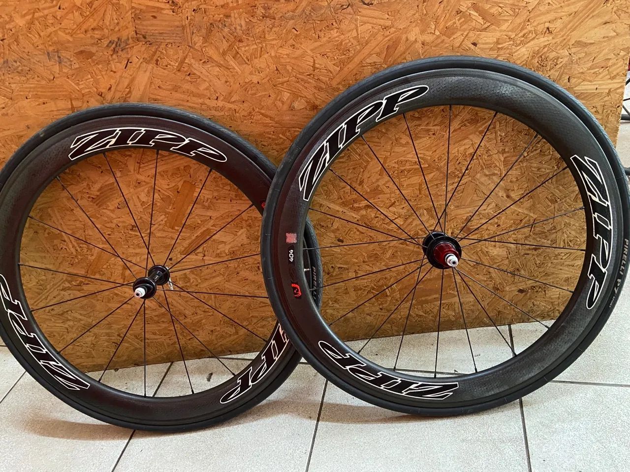 Rodas de Carbono Zipp 404