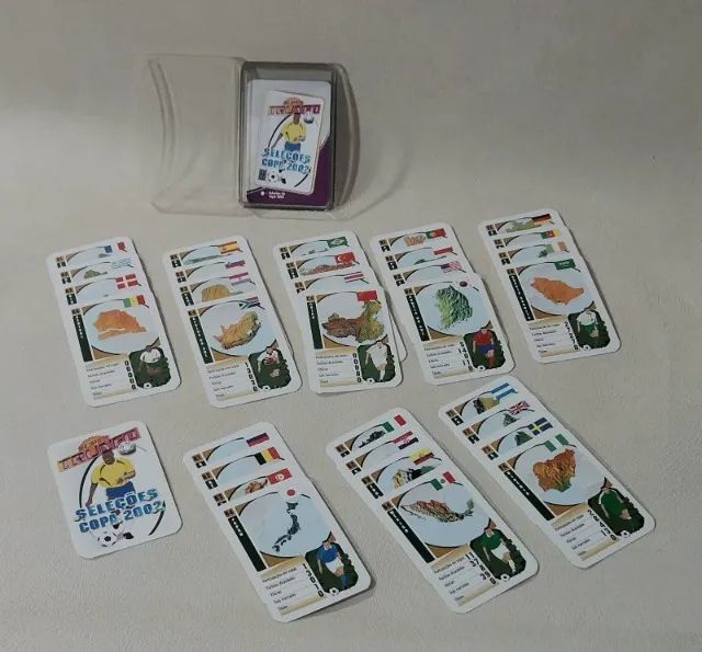 Jogo de cartas "SUPER TRUNFO" -GROW. Seleções Copa 2002-Código 1855-  Lote 825 - Foto 3