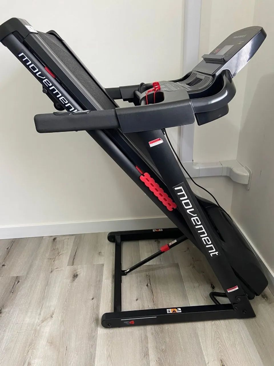 Esteira Elétrica R4 Movement - 220V | Pouquíssimo Uso