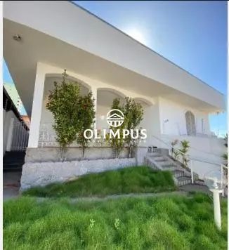 Excelente casa comercial com 280m² dispondo de ótima localização.
