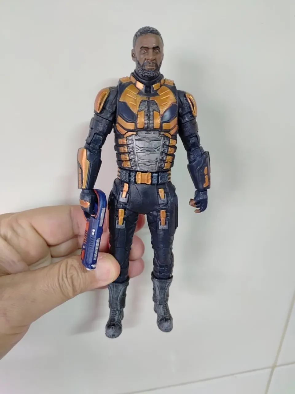 DC McFarlane Suicide Squad Bloodsport Unmasked