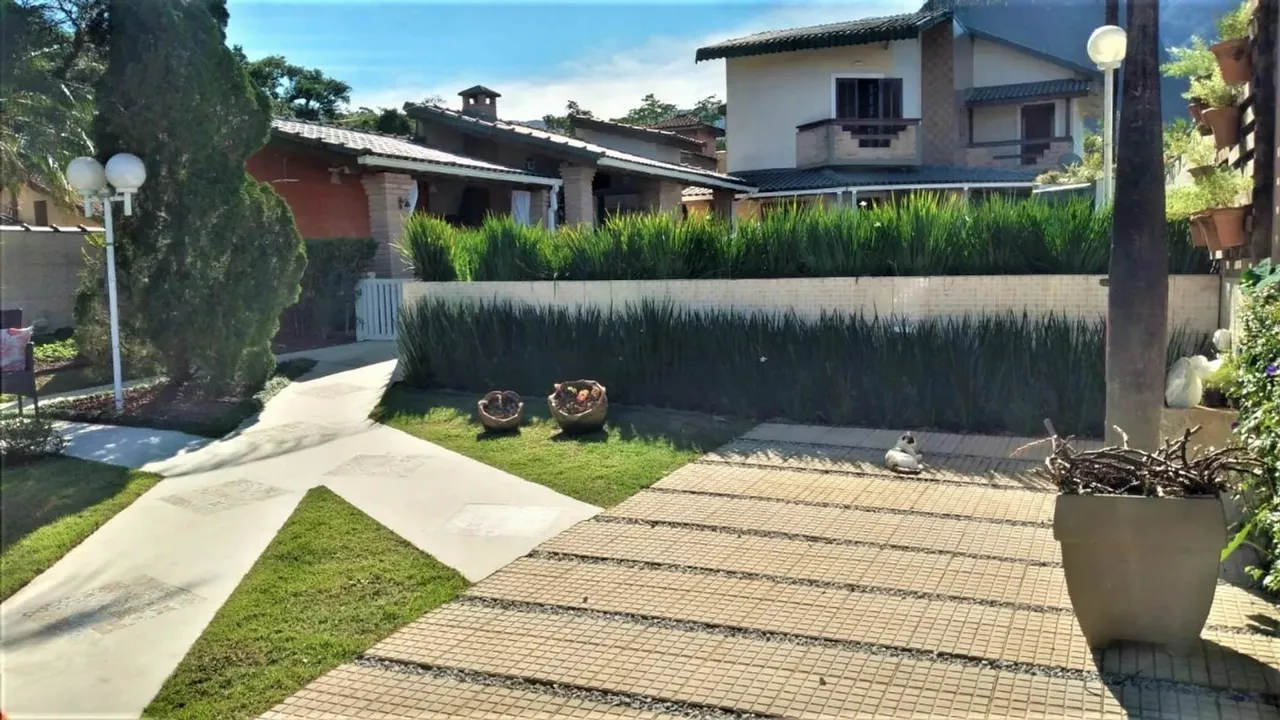 Casa de condomínio em Rua Guarita - Morada da Praia - Bertioga/SP