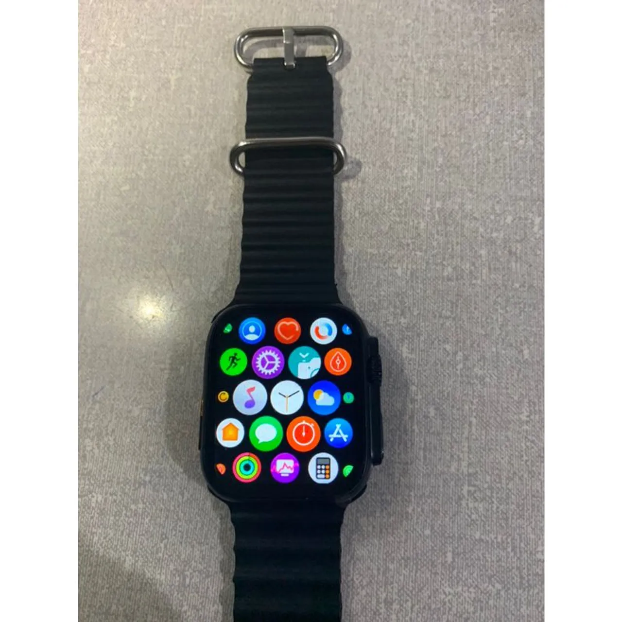 Smartwatch com Design Moderno e Diversas Funções