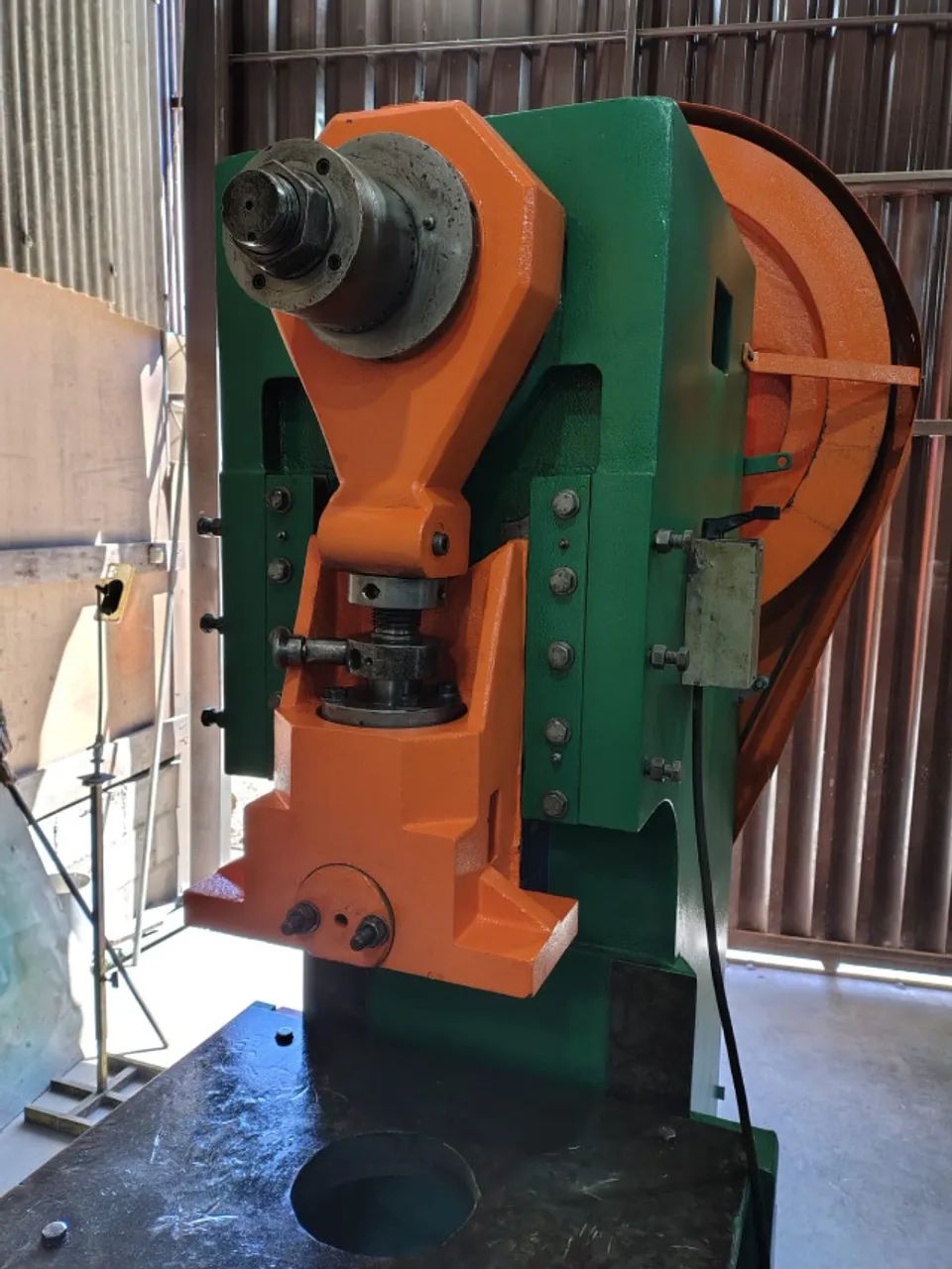 Prensa Excêntrica 65 Ton - Foto 2