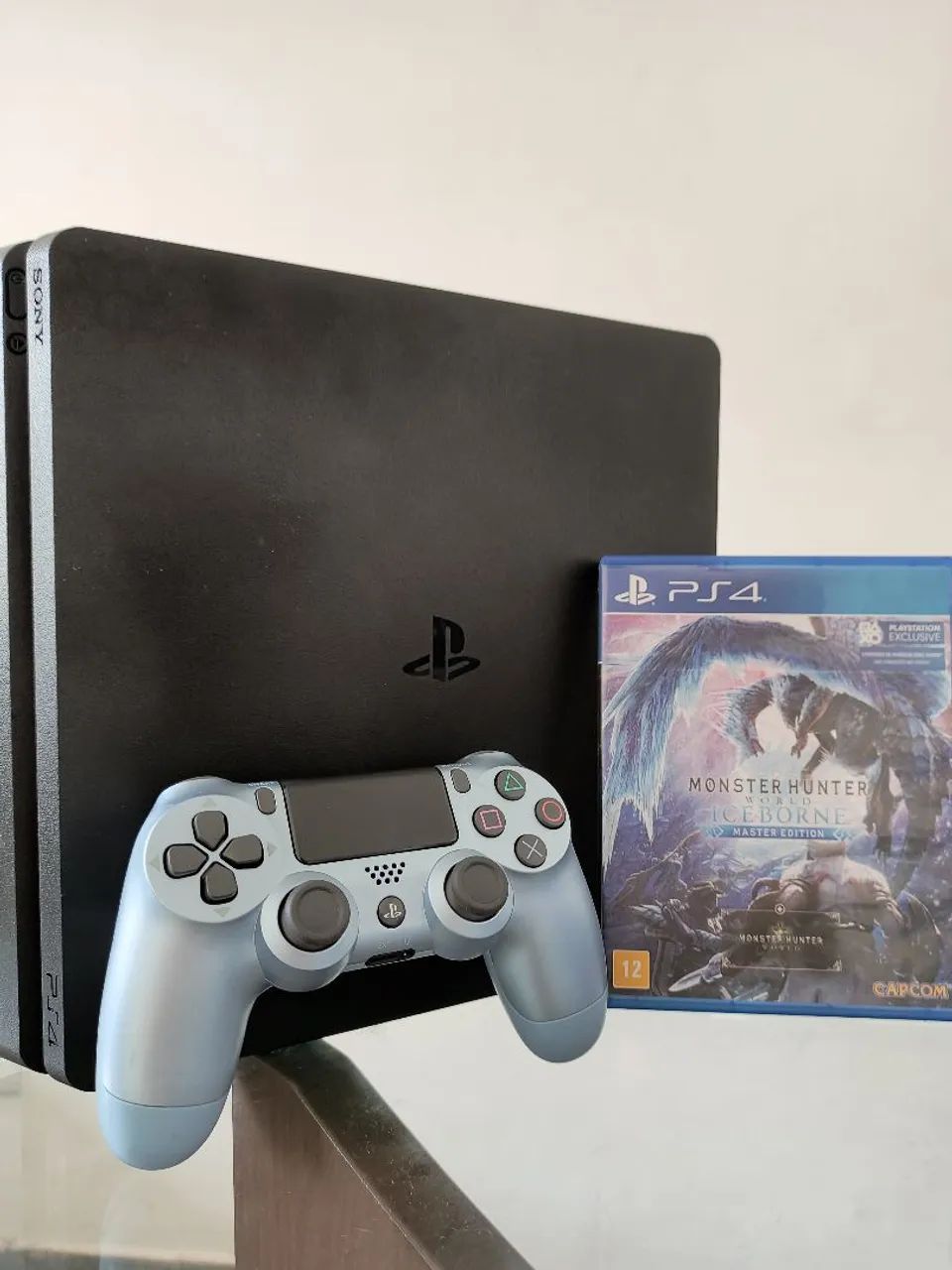 PS4 + Monster Hunter World: Iceborne Master Edition - Foto 3