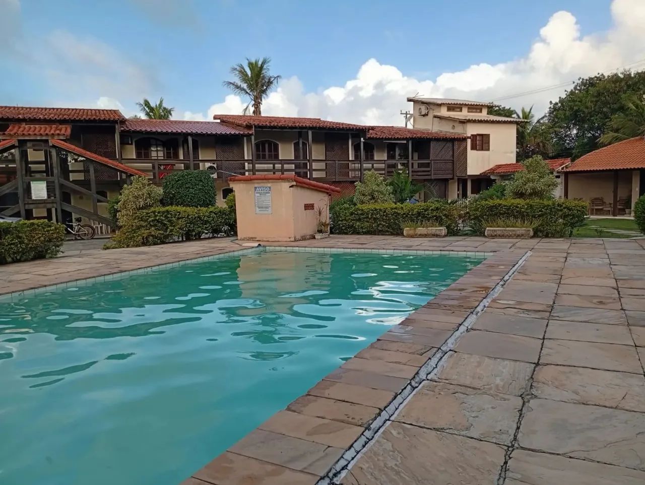 APARTAMENTO A VENDA EM CONDOMÍNIO EM ITAÚNA/SAQUAREMA-RJ.