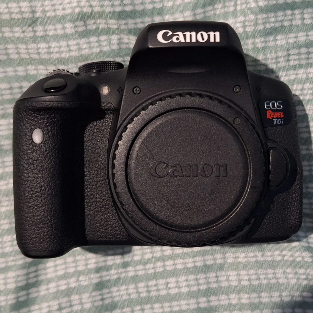 Canon EOS Rebel T6i - Câmera Digital DSLR