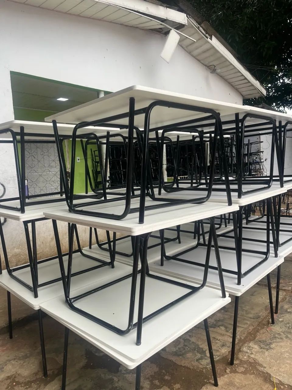 Cadeiras mesa e longarinas para escritório ou estudo - Foto 5