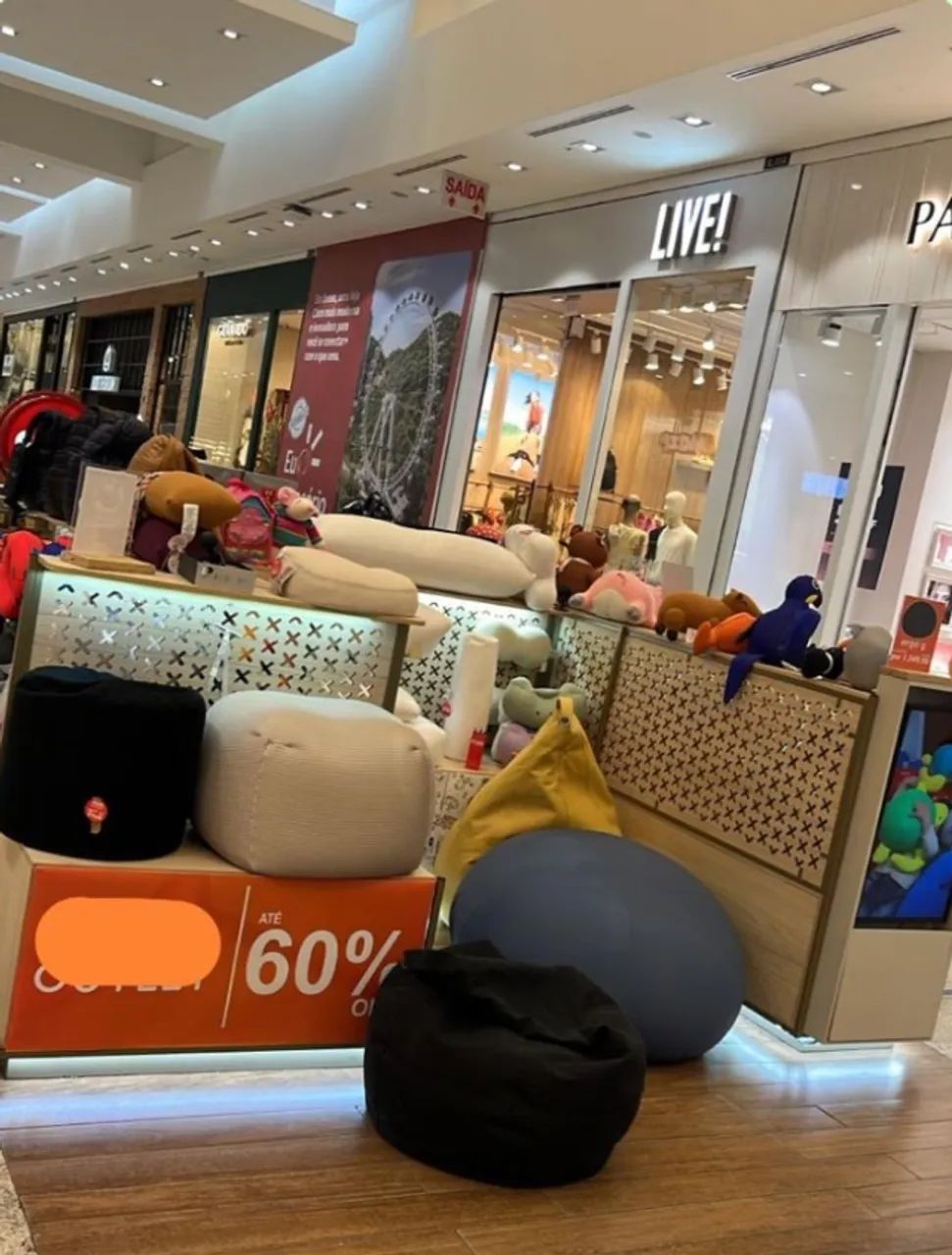 Mobiliário loja 64315285697025120