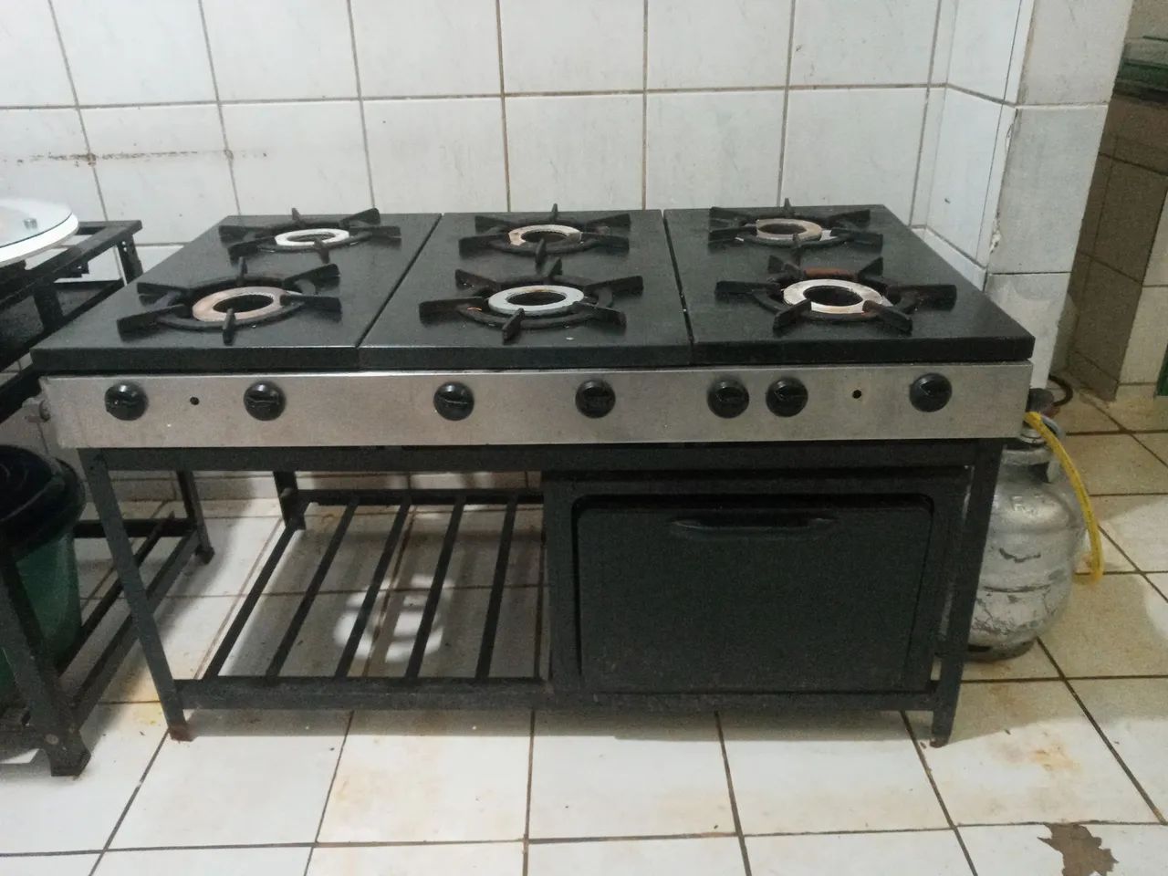 Fogão industrial 6 Bocas com Forno