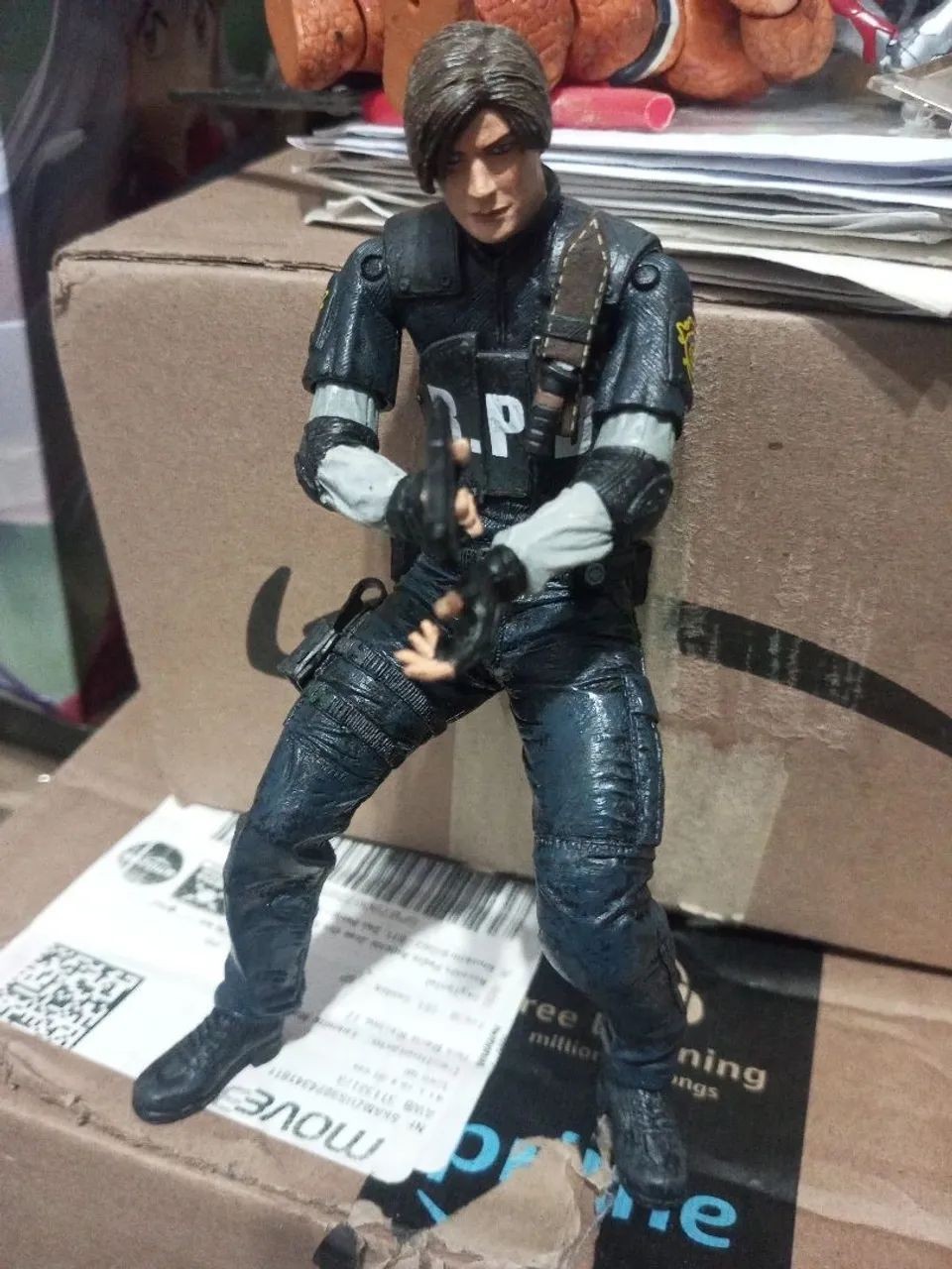 Action Figure Resident Evil 4 - Leon S. Kennedy neca exclusivo