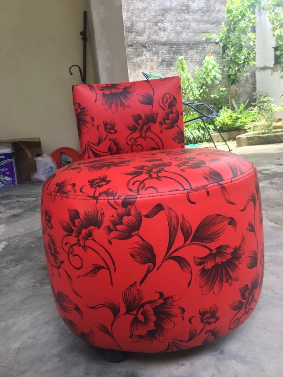 Puff Floral Vermelha