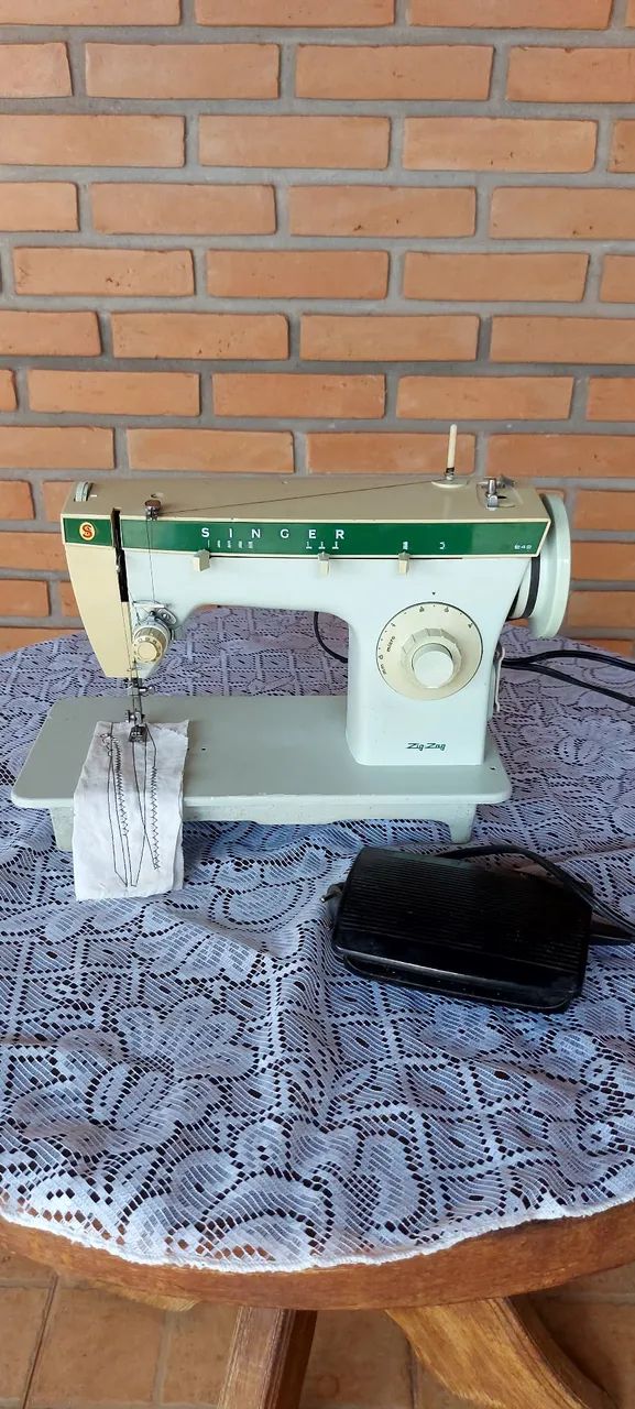 Máquina Singer zigzag 64315478266497124