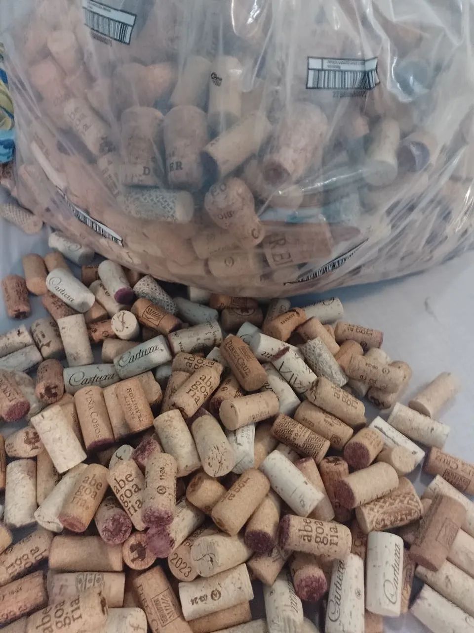 Rolha de vinho - Coleção de rolhas de vinho vários países..