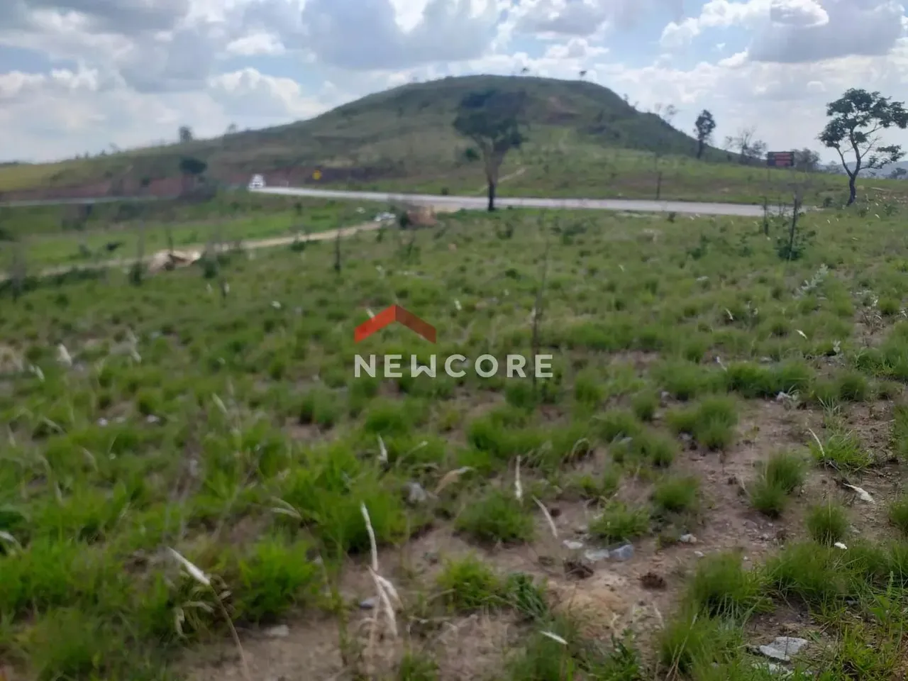 Lote em condomínio em Calçada Vale dos Pássaros - Alphaville - Santana de Parnaíba/SP