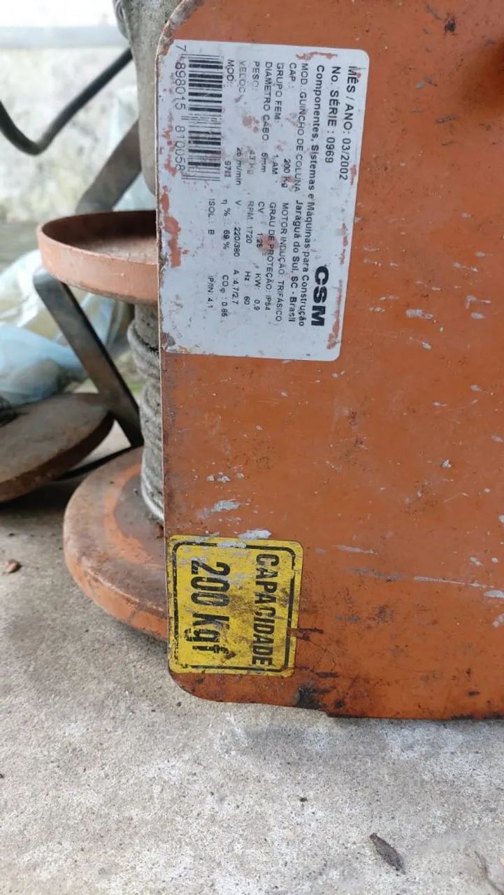 Guincho de coluna elétrico trifásico com caçamba e coluna 200kg CSM - Foto 4