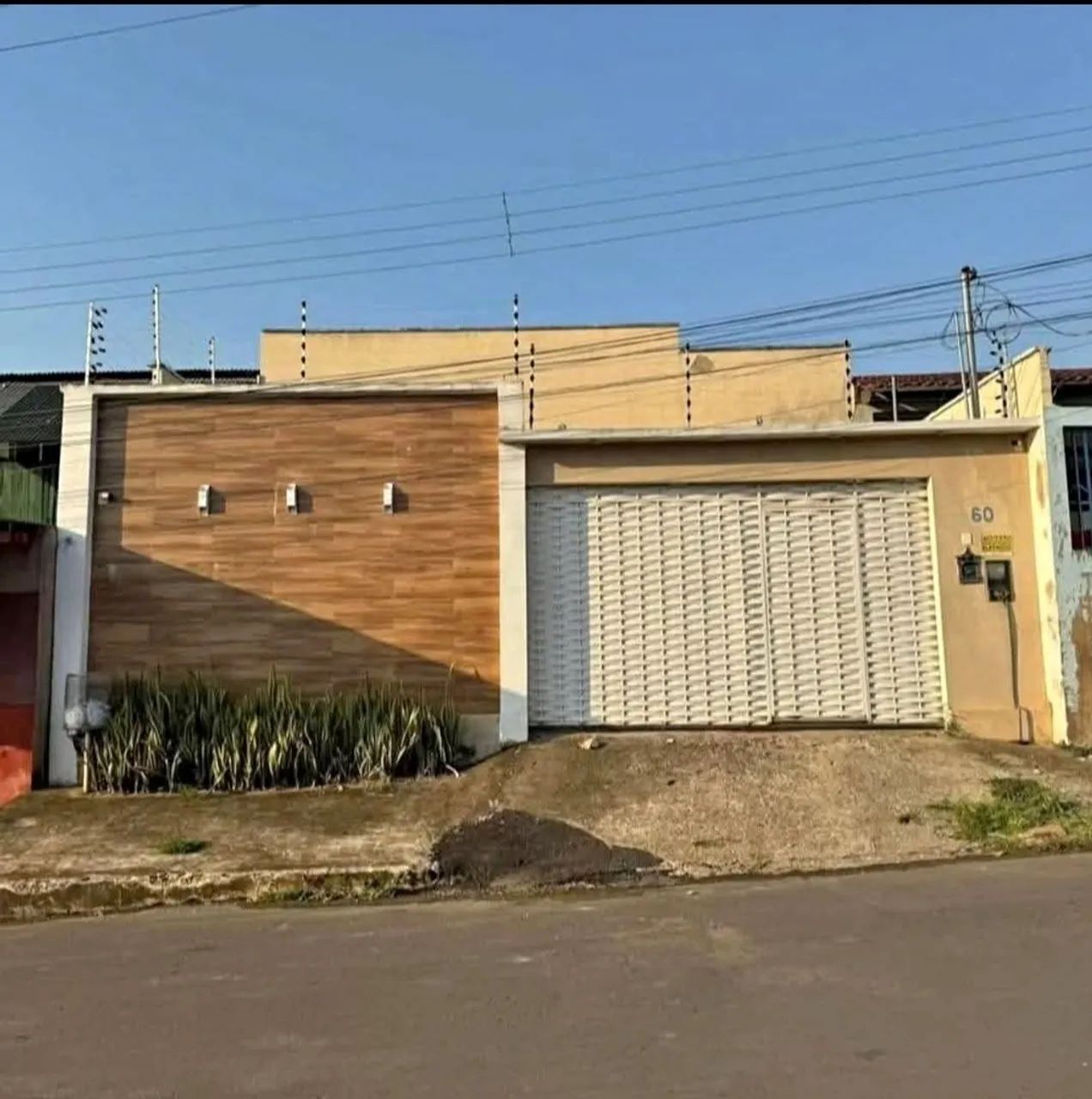 - Casa no Cohatrac