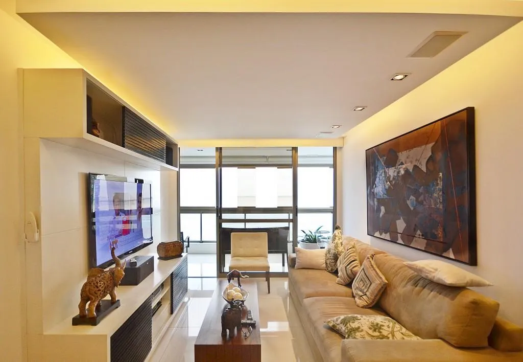 Barra da Tijuca - 4 quartos, frontal mar, todo em mármore e mobiliado