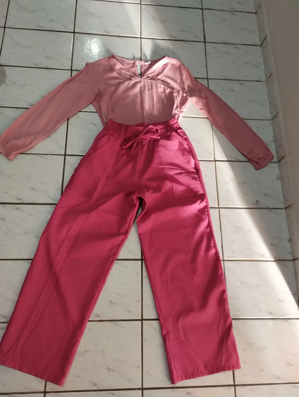 Conjunto Blusa e Calça Rosa