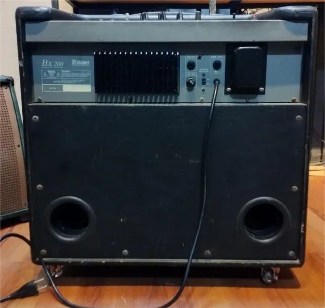 Cubo Staner Bx 200. 140 watts RMS - Foto 2