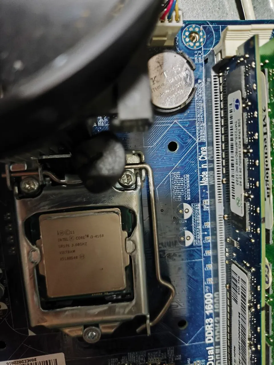 Kit I3 de 4° geração, com 12gb de memória ram ddr3.