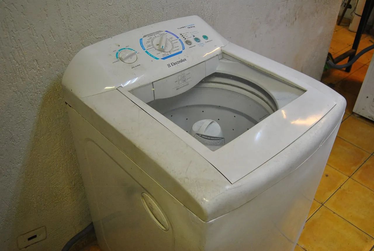 Máquina de Lavar Electrolux de 12 kg em perfeito estado + Entrega grátis  - Foto 3