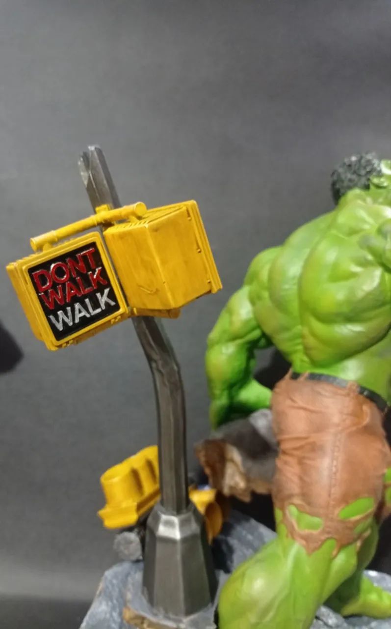 Estatua Top Hulk em resina e impressão 3D - Foto 4