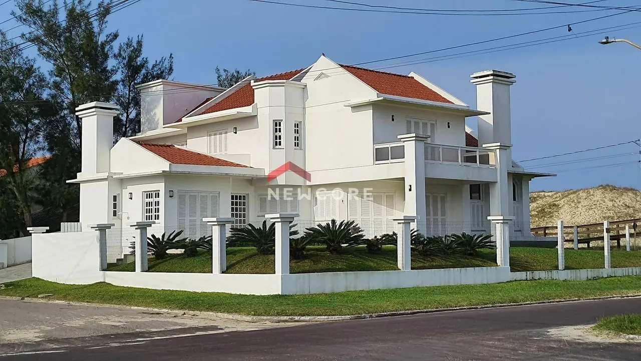 Casa em Avenida Beira Mar - Centro - Imbé/RS