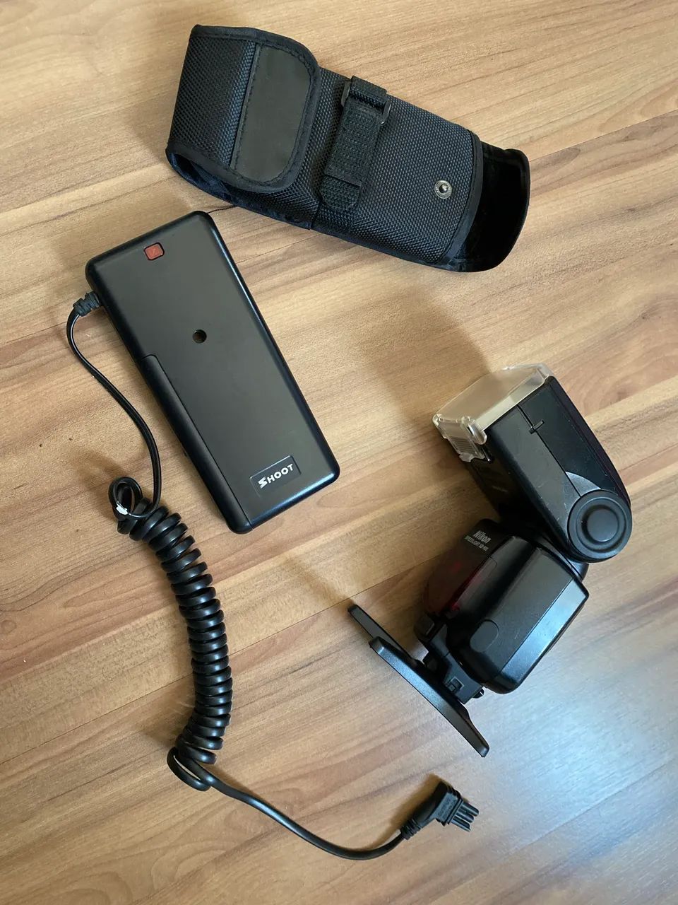 Flash Nikon SB900 e Pack de pilhas auxiliar  - Foto 4