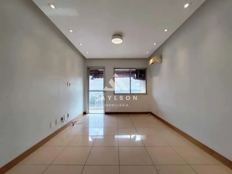 AMPLO APARTAMENTO COM VISTA LIVRE EM OTÍMA LOCAZAÇÃO , VARANDA, SUITE, NA VILA DA PENHA. - Foto 3