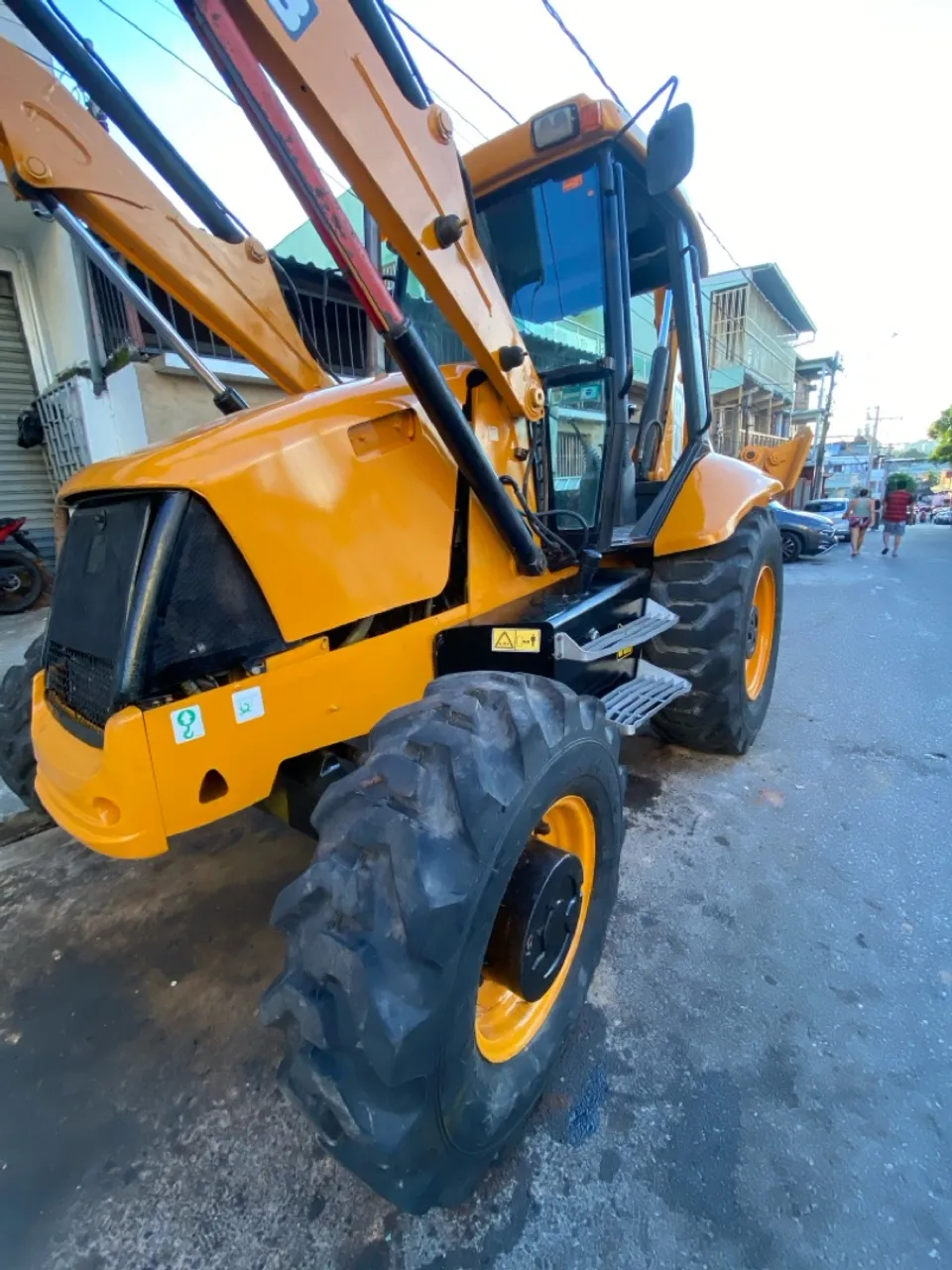 Retroescavadeira jcb 3C plus 4x4 turbo ano 2012