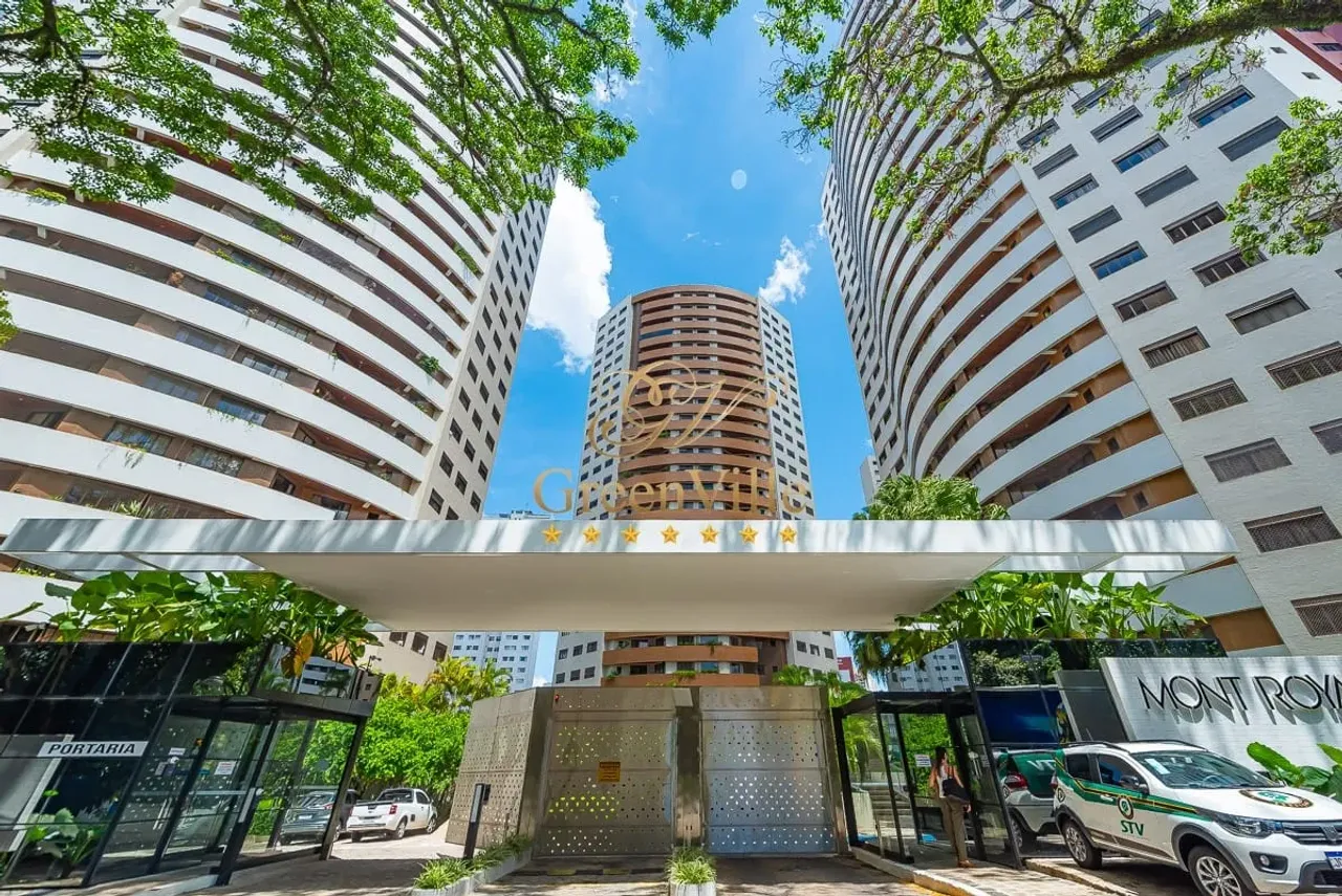 Água Verde, Apto Ed. Mont Royal, 179m² de área privativa, 4 quartos, 2 suítes, 2 vagas de